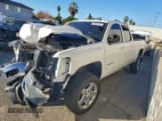 ✅ 2013 Chevrolet Silverado 2500HD LTZ • VIN: 1GC1KYCG3DF150824 • Лот: 95907025. Опубликован ранее на Copart с пробегом 131 186 миль. Бесплатный доступ к архиву аукционных продаж из США и подробный отчёт об истории автомобиля на DreamBid. Изображение 1.