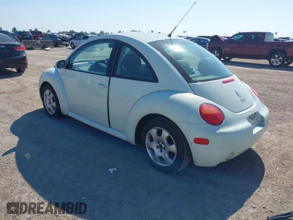 ✅ 2002 Volkswagen Beetle GLS • VIN: 3VWCB21CX2M455947 • Лот: 43276134. Опубликован ранее на IAAI с пробегом 152 504 миль. Бесплатный доступ к архиву аукционных продаж из США и подробный отчёт об истории автомобиля на DreamBid. Изображение 3.