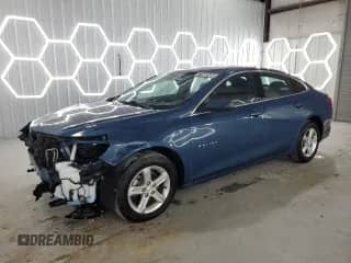 2025 Chevrolet Malibu LS with VIN 1G1ZC5ST1SF111300, listed as a Copart auction lot 71802495 with 32,967 mi miles and Salvage title. Bid and sale history available at DreamBid. Image 1.