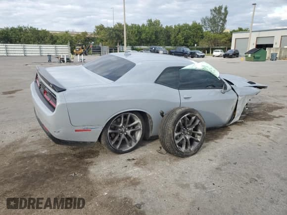✅ 2022 Dodge Challenger R/T Scat Pack • VIN: 2C3CDZFJ3NH160242 • Lot: 42449314. Wystawiony na Copart z przebiegiem 35 834 mil. Bezpłatny archiwum sprzedaży aukcyjnych z USA i szczegółowy raport historii pojazdu na DreamBid. Zdjęcie 3.