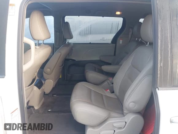 ✅ 2015 Toyota Sienna Limited • VIN: 5TDDK3DC8FS100841 • Лот: 41539557. Опубликован ранее на IAAI с пробегом 219 816 миль. Бесплатный доступ к архиву аукционных продаж из США и подробный отчёт об истории автомобиля на DreamBid. Изображение 8.