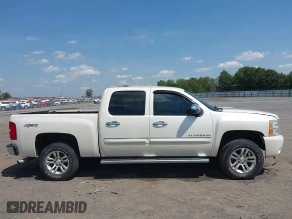 ✅ 2013 Chevrolet Silverado 1500 LTZ • VIN: 3GCPKTE75DG315975 • Lot: 43125191. Wystawiony na IAAI z przebiegiem 211 900 mil. Bezpłatny archiwum sprzedaży aukcyjnych z USA i szczegółowy raport historii pojazdu na DreamBid. Zdjęcie 13.