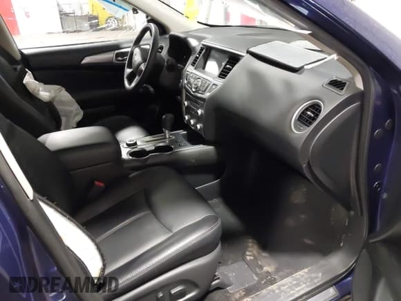 ✅ 2018 Nissan Pathfinder SL • VIN: 5N1DR2MM0JC678517 • Лот: 42159108. Опубликован ранее на IAAI с пробегом 93 617 миль. Бесплатный доступ к архиву аукционных продаж из США и подробный отчёт об истории автомобиля на DreamBid. Изображение 5.