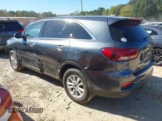 ✅ 2020 Kia Sorento LX • VIN: 5XYPG4A35LG705367 • Lot: 43361614. Wystawiony na IAAI z przebiegiem 117 122 mil. Bezpłatny archiwum sprzedaży aukcyjnych z USA i szczegółowy raport historii pojazdu na DreamBid. Zdjęcie 3.