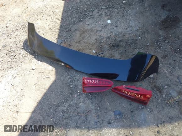 ✅ 2023 Hyundai Santa Fe Calligraphy • VIN: 5NMS54AL7PH577709 • Lot: 41771355. Wystawiony na IAAI z przebiegiem 16 786 mil. Bezpłatny archiwum sprzedaży aukcyjnych z USA i szczegółowy raport historii pojazdu na DreamBid. Zdjęcie 12.