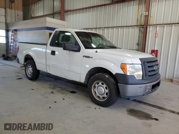 ✅ 2012 Ford F-150 XL • VIN: 1FTMF1CM8CFA99799 • Lot: 86820025. Listed on Copart with 180,732 mi. Free auction sales archive from the USA and detailed vehicle history report at DreamBid. Image 4.