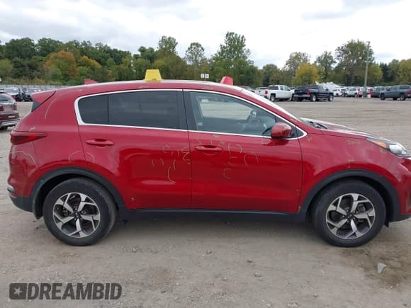 ✅ 2021 Kia Sportage LX • VIN: KNDPM3AC3M7902832 • Lot: 43414036. Wystawiony na IAAI z przebiegiem 21 657 mil. Bezpłatny archiwum sprzedaży aukcyjnych z USA i szczegółowy raport historii pojazdu na DreamBid. Zdjęcie 13.