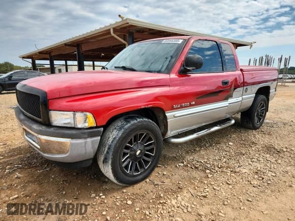 ✅ 2001 Dodge 1500 • VIN: 3B7HC13ZX1G236551 • Лот: 80995385. Опубликован ранее на Copart с пробегом 320 696 миль. Бесплатный доступ к архиву аукционных продаж из США и подробный отчёт об истории автомобиля на DreamBid. Изображение 1.