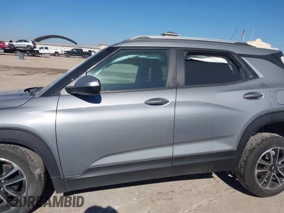 2024 Chevrolet TrailBlazer LT с VIN KL79MPS27RB144372, выставлен на аукционе IAAI как лот 43618275 с пробегом 32 329 миль миль и . История ставок и продаж доступна на DreamBid. Изображение 13.