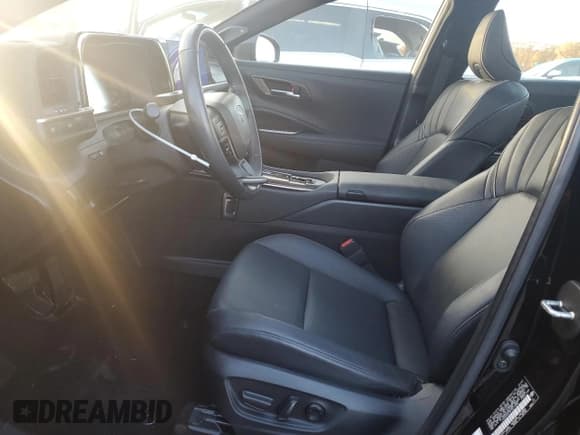 ✅ 2023 Toyota Crown Limited • VIN: JTDAAAAF3P3013280 • Lot: 91451185. Listed on Copart with 47,957 mi. Free auction sales archive from the USA and detailed vehicle history report at DreamBid. Image 7.