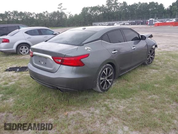 ✅ 2016 Nissan Maxima SR • VIN: 1N4AA6AP6GC415578 • Lot: 42780379. Wystawiony na IAAI z przebiegiem 171 107 mil. Bezpłatny archiwum sprzedaży aukcyjnych z USA i szczegółowy raport historii pojazdu na DreamBid. Zdjęcie 4.