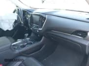 ✅ 2019 Chevrolet Traverse LT • VIN: 1GNEVHKW8KJ148165 • Lot: 43002559. Wystawiony na IAAI z przebiegiem 91 583 mil. Bezpłatny archiwum sprzedaży aukcyjnych z USA i szczegółowy raport historii pojazdu na DreamBid. Zdjęcie 5.