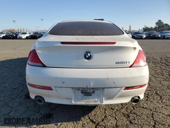 ✅ 2009 BMW 6 Series 650i • VIN: WBAEA53509CV92421 • Лот: 88962925. Опубликован ранее на Copart с пробегом Не указан. Бесплатный доступ к архиву аукционных продаж из США и подробный отчёт об истории автомобиля на DreamBid. Изображение 6.