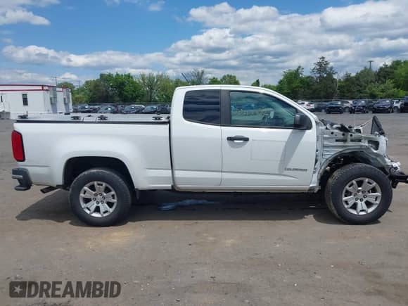 2018 Chevrolet Colorado 2WD Work Truck with VIN 1GCHSBEN4J1155188, listed as a IAAI auction lot 42340002 with 83,422 mi miles and . Bid and sale history available at DreamBid. Image 12.