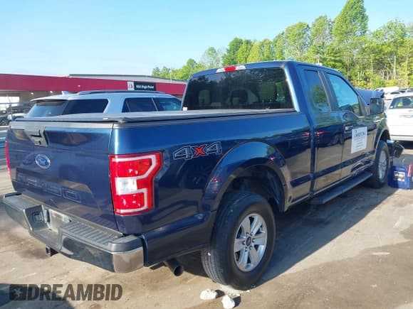 ✅ 2018 Ford F-150 XL • VIN: 1FTFX1E57JFA12712 • Lot: 42141045. Wystawiony na IAAI z przebiegiem 83 439 mil. Bezpłatny archiwum sprzedaży aukcyjnych z USA i szczegółowy raport historii pojazdu na DreamBid. Zdjęcie 4.