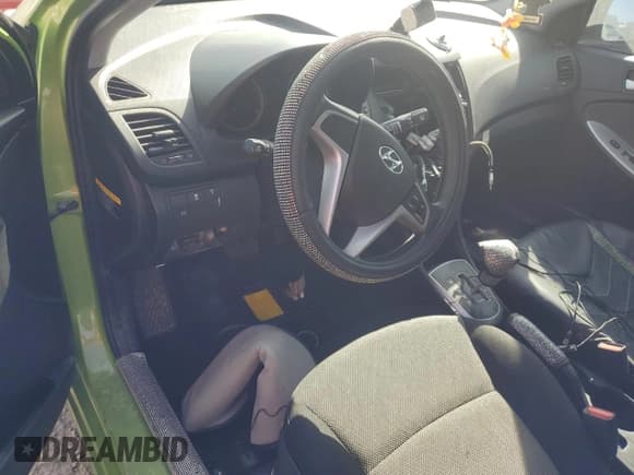 ✅ 2013 Hyundai Accent GS • VIN: KMHCT5AE3DU135334 • Лот: 75125894. Опубликован ранее на Copart с пробегом Не указан. Бесплатный доступ к архиву аукционных продаж из США и подробный отчёт об истории автомобиля на DreamBid. Изображение 8.