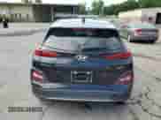 2019 Hyundai Kona SEL z VIN KM8K23AG1KU054365, wystawiony jako Copart lot #58266643 z przebiegiem 27 360 mil mil oraz . Historia ofert i sprzedaży dostępna na DreamBid. Obrazek 6.