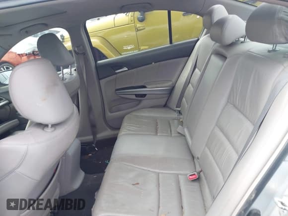 ✅ 2008 Honda Accord EX-L • VIN: JHMCP26818C012636 • Lot: 42171692. Wystawiony na IAAI z przebiegiem 183 907 mil. Bezpłatny archiwum sprzedaży aukcyjnych z USA i szczegółowy raport historii pojazdu na DreamBid. Zdjęcie 8.