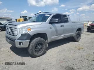✅ 2016 Toyota Tundra SR • VIN: 5TFUY5F12GX510679 • Lot: 61555245. Wystawiony na Copart z przebiegiem 255 974 mil. Bezpłatny archiwum sprzedaży aukcyjnych z USA i szczegółowy raport historii pojazdu na DreamBid. Zdjęcie 1.