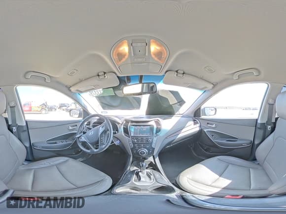 ✅ 2018 Hyundai Santa Fe 2.0T • VIN: 5XYZU4LAXJG548963 • Лот: 82633375. Опубликован ранее на Copart с пробегом 95 041 миль. Бесплатный доступ к архиву аукционных продаж из США и подробный отчёт об истории автомобиля на DreamBid. Изображение 16.