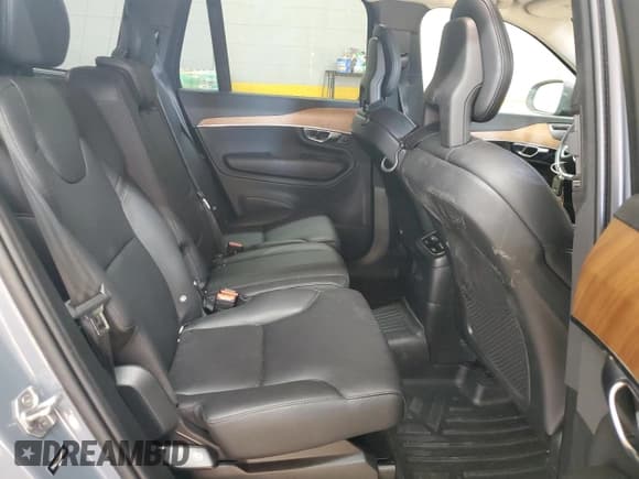 ✅ 2022 Volvo XC90 Inscription Expression • VIN: YV4BR0CZ0N1809120 • Lot: 82233425. Listed on Copart with 74,496 mi. Free auction sales archive from the USA and detailed vehicle history report at DreamBid. Image 11.