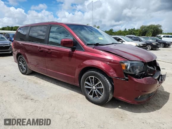 ✅ 2018 Dodge Grand Caravan GT • VIN: 2C4RDGEG1JR336841 • Лот: 68304305. Опубликован ранее на Copart с пробегом 102 771 миль. Бесплатный доступ к архиву аукционных продаж из США и подробный отчёт об истории автомобиля на DreamBid. Изображение 4.