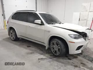 ✅ 2011 BMW X5 M • VIN: 5YMGY0C5XBLK26103 • Лот: 41355818. Опубликован ранее на IAAI с пробегом 50 358 миль. Бесплатный доступ к архиву аукционных продаж из США и подробный отчёт об истории автомобиля на DreamBid. Изображение 1.