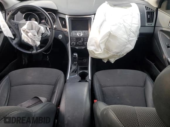 ✅ 2013 Hyundai Sonata SE • VIN: 5NPEC4AB3DH674298 • Lot: 71640284. Listed on Copart with 118,189 mi. Free auction sales archive from the USA and detailed vehicle history report at DreamBid. Image 8.