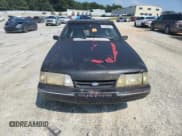 ✅ 1989 Ford Mustang • VIN: 1FABP44AXKF131313 • Lot: 81459415. Wystawiony na Copart z przebiegiem 683 205 mil. Bezpłatny archiwum sprzedaży aukcyjnych z USA i szczegółowy raport historii pojazdu na DreamBid. Zdjęcie 5.