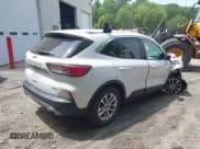 ✅ 2022 Ford Escape SE • VIN: 1FMCU9G62NUA67291 • Lot: 42350805. Listed on IAAI with 25,719 mi. Free auction sales archive from the USA and detailed vehicle history report at DreamBid. Image 4.