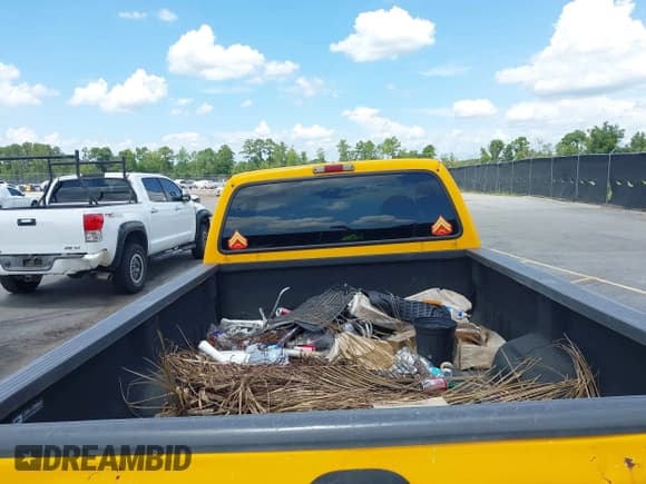 ✅ 2000 Ford F-250 XL • VIN: 1FTNF20L2YEC86829 • Lot: 42752772. Listed on IAAI with 245,449 mi. Free auction sales archive from the USA and detailed vehicle history report at DreamBid. Image 8.