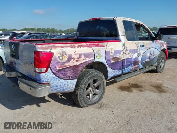 ✅ 2005 Nissan Titan SE • VIN: 1N6AA06B45N514550 • Lot: 42579433. Listed on IAAI with 435,979 mi. Free auction sales archive from the USA and detailed vehicle history report at DreamBid. Image 4.