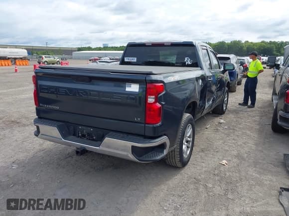 ✅ 2019 Chevrolet Silverado 1500 LT • VIN: 1GCRYDEDXKZ270189 • Lot: 42770768. Wystawiony na IAAI z przebiegiem 105 062 mil. Bezpłatny archiwum sprzedaży aukcyjnych z USA i szczegółowy raport historii pojazdu na DreamBid. Zdjęcie 4.