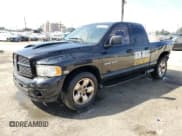 ✅ 2005 Dodge 1500 SLT • VIN: 1D7HA18D15J517974 • Лот: 75689894. Опубликован ранее на Copart с пробегом Не указан. Бесплатный доступ к архиву аукционных продаж из США и подробный отчёт об истории автомобиля на DreamBid. Изображение 1.