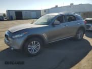 ✅ 2014 Infiniti QX70 • VIN: JN8CS1MW2EM413392 • Лот: 42974095. Опубликован ранее на Copart с пробегом 192 020 миль. Бесплатный доступ к архиву аукционных продаж из США и подробный отчёт об истории автомобиля на DreamBid. Изображение 1.