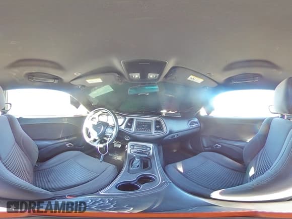 ✅ 2018 Dodge Challenger SXT Plus • VIN: 2C3CDZAG7JH219766 • Lot: 86645285. Wystawiony na Copart z przebiegiem 55 600 mil. Bezpłatny archiwum sprzedaży aukcyjnych z USA i szczegółowy raport historii pojazdu na DreamBid. Zdjęcie 15.