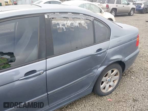 2003 BMW 3 Series 325xi с VIN WBAEU33413PM54969, выставлен на аукционе IAAI как лот 43336209 с пробегом 269 409 миль миль и . История ставок и продаж доступна на DreamBid. Изображение 12.