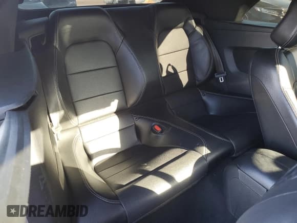 ✅ 2021 Ford Mustang EcoBoost • VIN: 1FATP8UH1M5121657 • Lot: 90483875. Wystawiony na Copart z przebiegiem 68 953 mil. Bezpłatny archiwum sprzedaży aukcyjnych z USA i szczegółowy raport historii pojazdu na DreamBid. Zdjęcie 10.