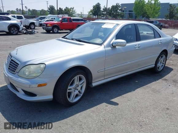 ✅ 2006 Mercedes-Benz S 500 • VIN: WDBNG75J46A464972 • Лот: 42153354. Опубликован ранее на IAAI с пробегом 126 221 миль. Бесплатный доступ к архиву аукционных продаж из США и подробный отчёт об истории автомобиля на DreamBid. Изображение 2.