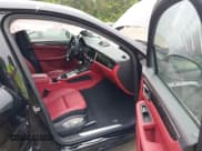 ✅ 2023 Porsche Macan S • VIN: WP1AG2A53PLB35745 • Lot: 42350670. Wystawiony na IAAI z przebiegiem 17 221 mil. Bezpłatny archiwum sprzedaży aukcyjnych z USA i szczegółowy raport historii pojazdu na DreamBid. Zdjęcie 5.