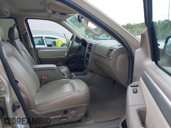 ✅ 2005 Mercury Mountaineer Convenience • VIN: 4M2DU66W95UJ09233 • Лот: 42460350. Опубликован ранее на IAAI с пробегом 176 717 миль. Бесплатный доступ к архиву аукционных продаж из США и подробный отчёт об истории автомобиля на DreamBid. Изображение 5.