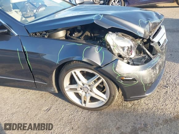 ✅ 2011 Mercedes-Benz E 350 • VIN: WDDKJ5GB5BF070741 • Лот: 41552948. Опубликован ранее на IAAI с пробегом 54 640 миль. Бесплатный доступ к архиву аукционных продаж из США и подробный отчёт об истории автомобиля на DreamBid. Изображение 13.