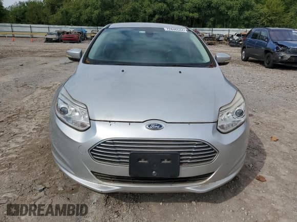 ✅ 2012 Ford Focus Electric • VIN: 1FAHP3R4XCL442038 • Lot: 72846544. Wystawiony na Copart z przebiegiem 34 430 mil. Bezpłatny archiwum sprzedaży aukcyjnych z USA i szczegółowy raport historii pojazdu na DreamBid. Zdjęcie 5.