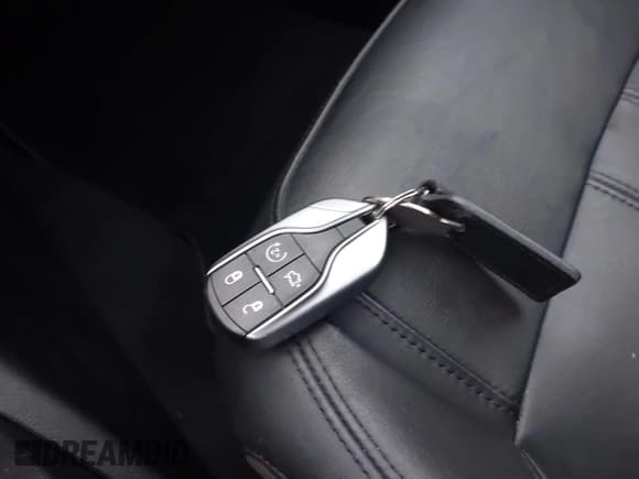 ✅ 2017 Maserati Ghibli S Q4 • VIN: ZAM57RTS5H1247342 • Lot: 43806517. Listed on IAAI with 20,401 mi. Free auction sales archive from the USA and detailed vehicle history report at DreamBid. Image 11.