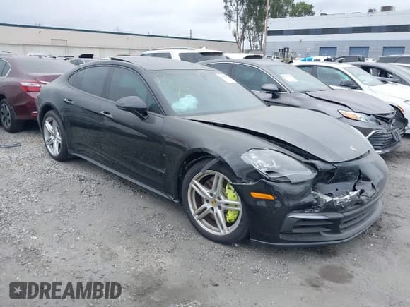 ✅ 2018 Porsche Panamera 4 E-Hybrid • VIN: WP0AE2A77JL129060 • Lot: 42420977. Wystawiony na IAAI z przebiegiem 70 062 mil. Bezpłatny archiwum sprzedaży aukcyjnych z USA i szczegółowy raport historii pojazdu na DreamBid. Zdjęcie 1.