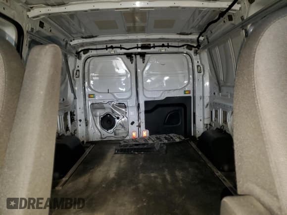 ✅ 2017 Ford Transit • VIN: 1FTYE1YM0HKA42072 • Lot: 42093155. Listed on Copart with Not provided. Free auction sales archive from the USA and detailed vehicle history report at DreamBid. Image 10.