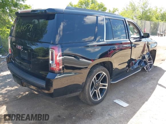 ✅ 2017 GMC Yukon SLE • VIN: 1GKS2AKC3HR168940 • Lot: 42634579. Wystawiony na IAAI z przebiegiem 122 944 mil. Bezpłatny archiwum sprzedaży aukcyjnych z USA i szczegółowy raport historii pojazdu na DreamBid. Zdjęcie 4.