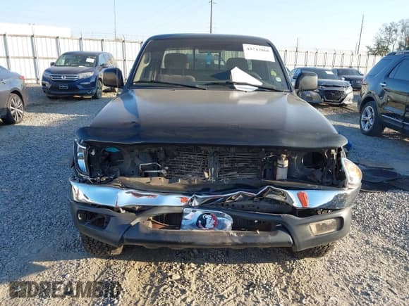 ✅ 2003 Toyota Tacoma PreRunner • VIN: 5TESN92N53Z284771 • Lot: 43742868. Listed on IAAI with 445,263 mi. Free auction sales archive from the USA and detailed vehicle history report at DreamBid. Image 12.