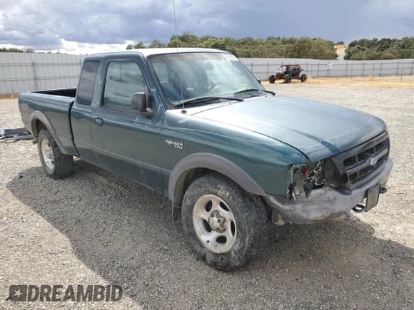 ✅ 1998 Ford Ranger XL • VIN: 1FTZR15X6WPB52003 • Лот: 70535305. Опубликован ранее на Copart с пробегом 95 542 миль. Бесплатный доступ к архиву аукционных продаж из США и подробный отчёт об истории автомобиля на DreamBid. Изображение 4.