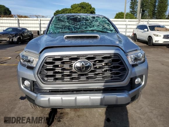 ✅ 2022 Toyota Tacoma TRD Sport • VIN: 3TMAZ5CN1NM168538 • Lot: 83751555. Listed on Copart with 57,468 mi. Free auction sales archive from the USA and detailed vehicle history report at DreamBid. Image 5.